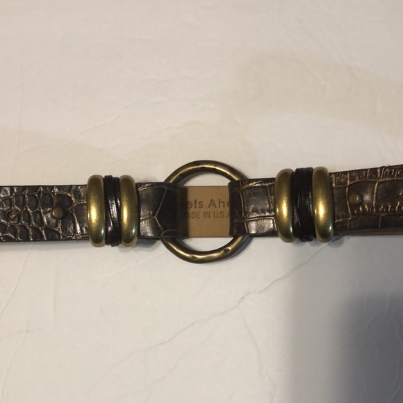 Streets Ahead Belt - Picture 2 of 7